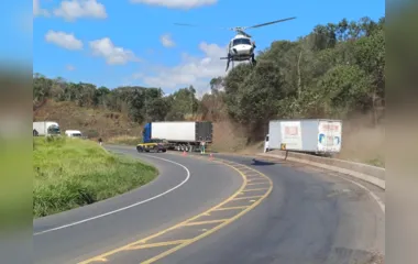 Caminhão carregado com combustíveis tomba na BR-376 em Ortigueira