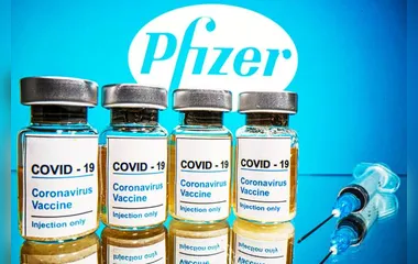 Pfizer afirma que três doses da vacina neutralizam ômicron