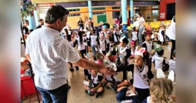 Arapongas entrega 12,5 mil ovos de Páscoa aos alunos da rede municipal