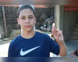 Adolescente de 13 anos morre após ser atacado por alunos em escola