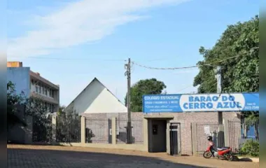 Colégio Estadual Barão do Cerro Azul em Ivaiporã
