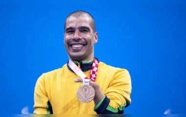 Atleta paralímpico Daniel Dias se despede com 27 medalhas