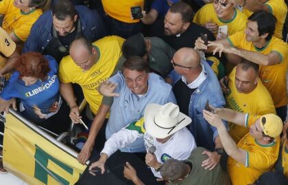 Bolsonaro diz que não cumprirá decisões de Alexandre