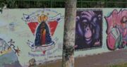 Prefeitura remove grafite de santa de escola após críticas