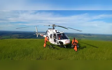 Jovem cai de quase 50 metros de altura ao iniciar decolagem