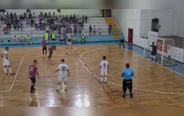 Apucarana Futsal leva 6 a 2 na estreia do novo técnico