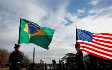 EUA reduzem fila e emitem mais de 1 milhão de vistos para brasileiros