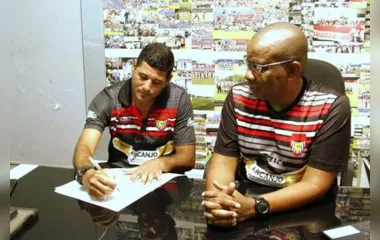 Oscavo assina contrato com o Apucarana Sports