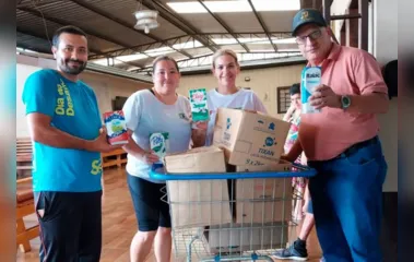 Pedala Paraná arrecada cerca de 70 caixas de leite para asilo