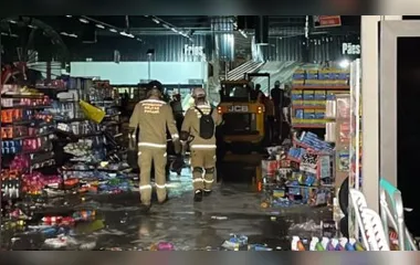 Laje de supermercado desaba e deixa três mortos e 12 feridos
