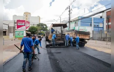 Obras são realizadas nas ruas do centro de Apucarana
