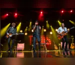 Titãs apresenta turnê "Microfonado" no Teatro Guaíra neste sábado