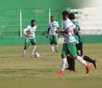 O meia Rafael fez um gol na vitória do Arapongas Esporte Clube - Foto: www.oesporte.com.br